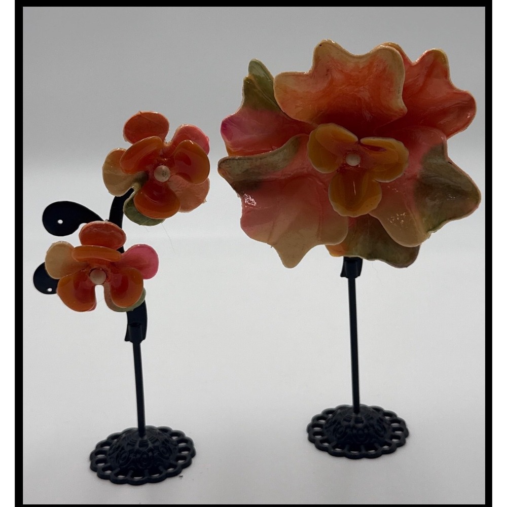 Vintage 1940s Shell Flower Brooch Clip Earrings Demi-Parure Costume Jewelry Set